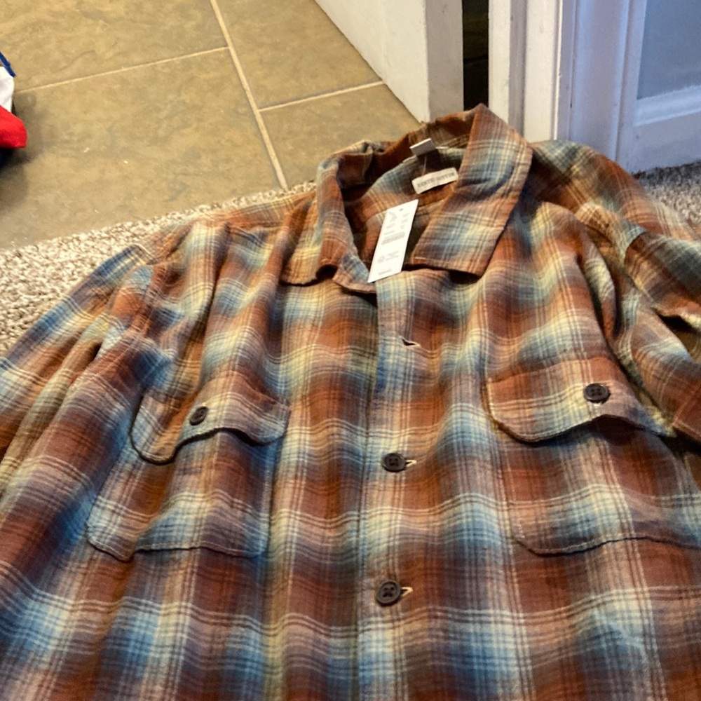 Never worn Mens flannel